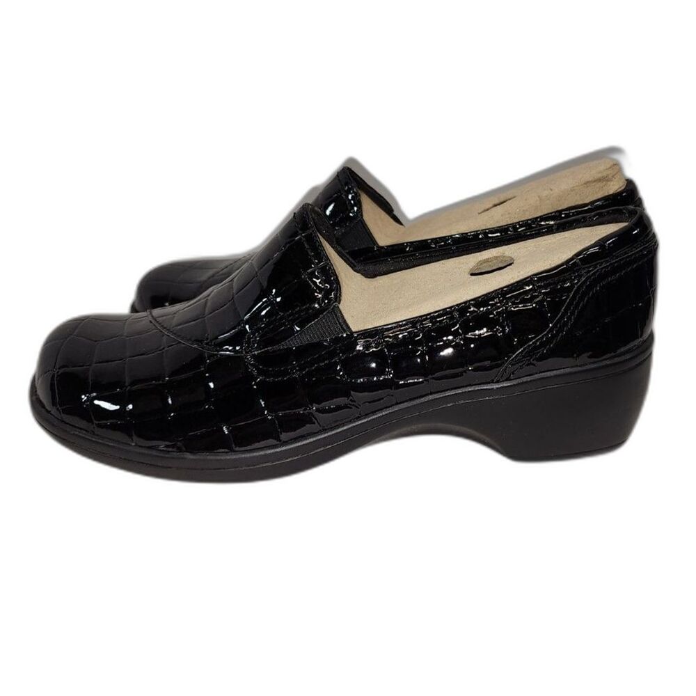 NIB Clarks Bendables May Poppy Black Patent Leather Clogs Size 6.5M